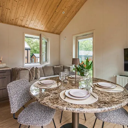3 Bedroom Beautiful In Oud Gastel 펜션 *